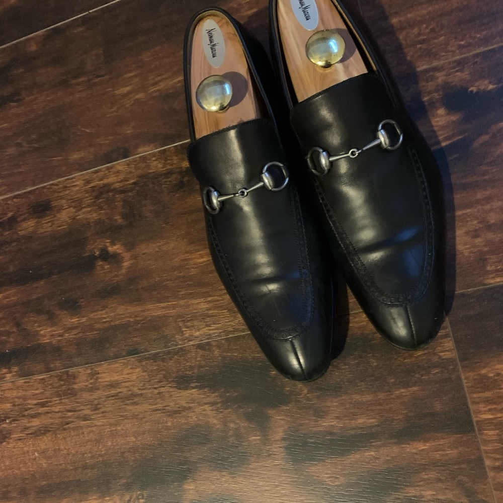 Gucci Men’s Black Leather Horsebit Loafers - Picture 2 of 4